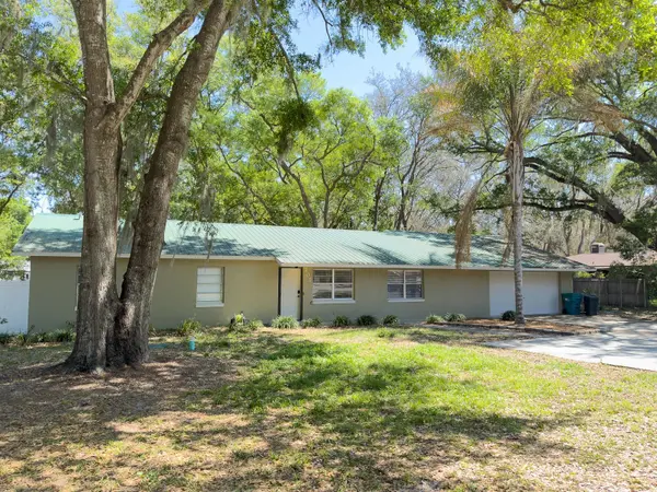 207 MANDARIN LN, Fruitland Park, FL 34731