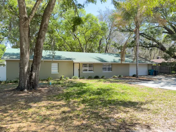207 MANDARIN LN, Fruitland Park, FL 34731