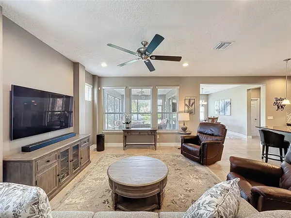108 MIST FLOWER LN, Groveland, FL 34736