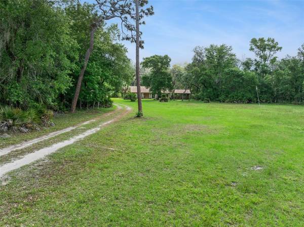 2260 PANORAMA DR, Chuluota, FL 32766