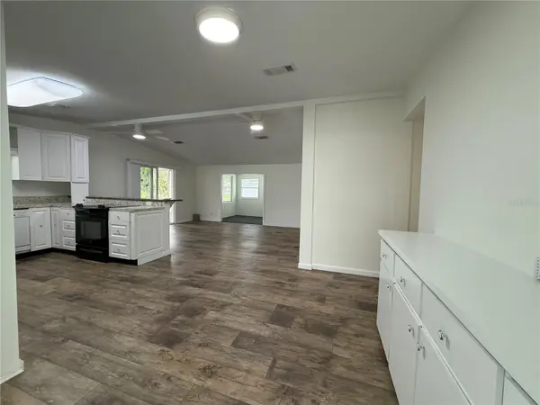 8 ROBIN RD, Wildwood, FL 34785