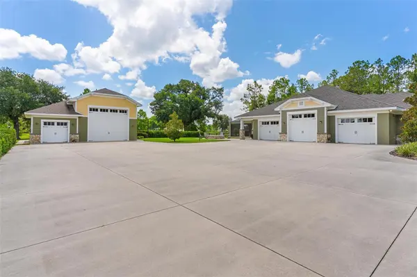 10615 NE 104TH CIR, Oxford, FL 34484