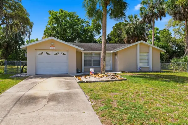 8704 LONG BOAT LN, Hudson, FL 34667