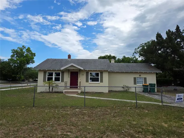 101 E ATWATER AVE, Eustis, FL 32726