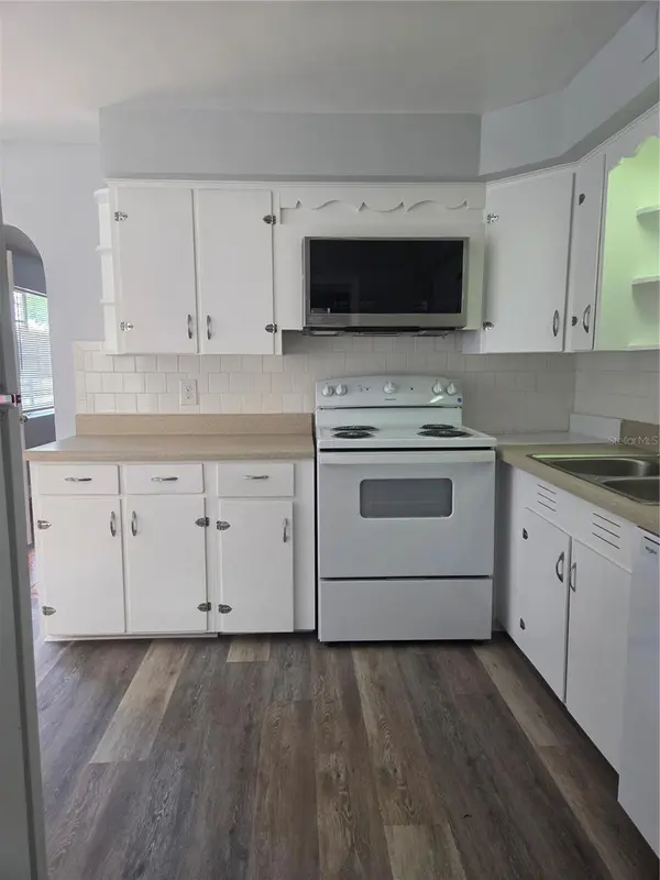 101 E ATWATER AVE, Eustis, FL 32726