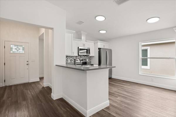 706 BEECHER ST, Leesburg, FL 34748