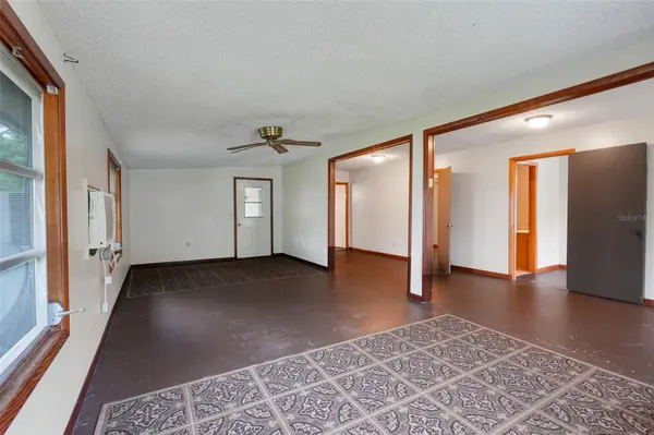 11411 HUGGINS ST, Leesburg, FL 34788