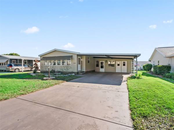 1514 HILLCREST DR, Lady Lake, FL 32159