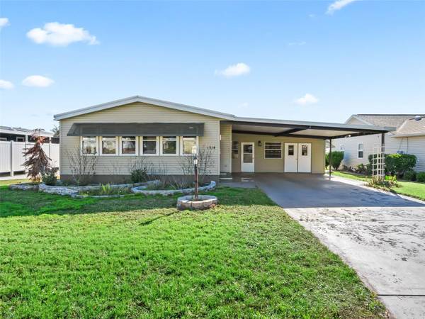 1514 HILLCREST DR, Lady Lake, FL 32159
