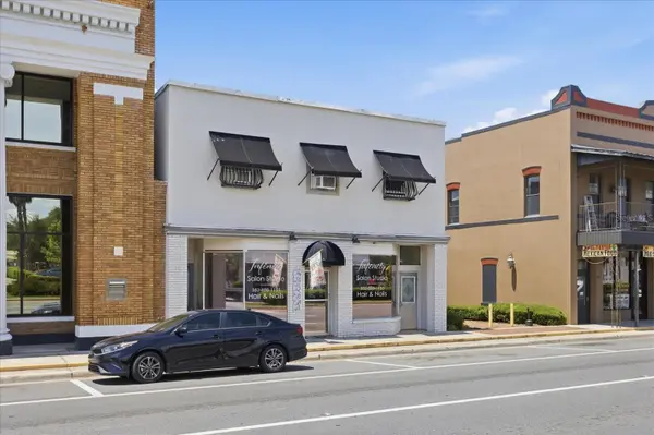61 N CENTRAL AVE, Umatilla, FL 32784