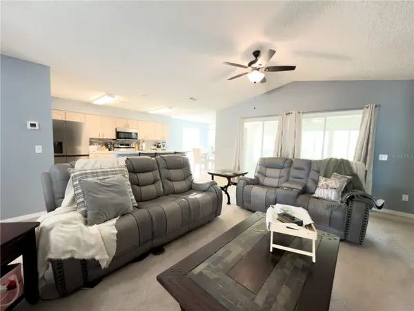 32676 OAK PARK DR, Leesburg, FL 34748