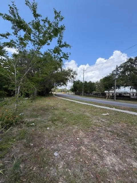451 ROLLING ACRES RD, Lady Lake, FL 32159