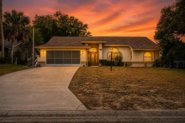 33939 VALENCIA DR, Leesburg, FL 34788