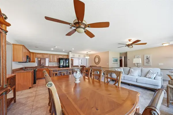 37237 GRAYS AIRPORT RD, Lady Lake, FL 32159