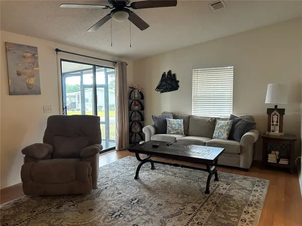 1709 E SCHWARTZ BLVD, Lady Lake, FL 32159