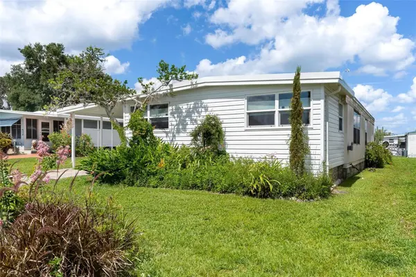 717 W COACH N FOUR DR, Leesburg, FL 34748