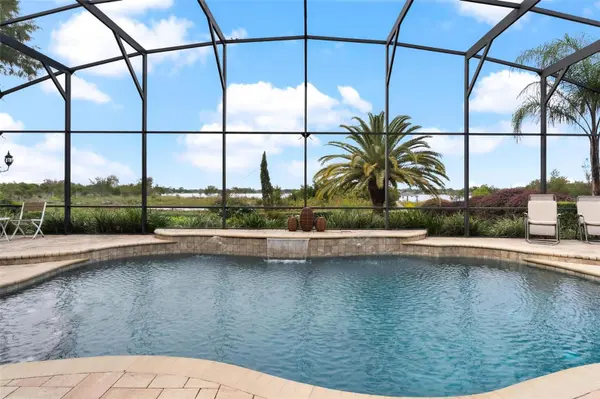 1641 EDGEWATER DR, Mount Dora, FL 32757
