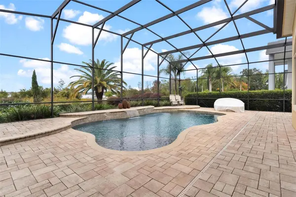 1641 EDGEWATER DR, Mount Dora, FL 32757