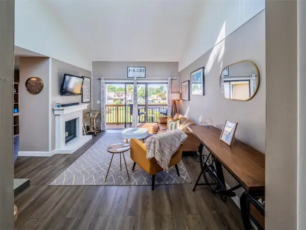 1051 S HIGHLAND ST #7E, Mount Dora, FL 32757