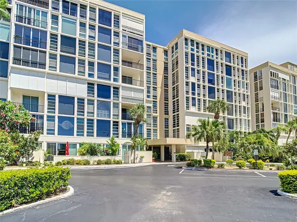 7400 SUN ISLAND DR #503, South Pasadena, FL 33707