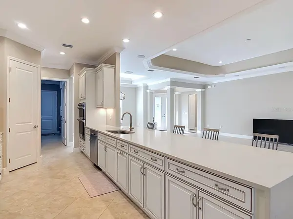 8461 BRIDGEPORT BAY CIR, Mount Dora, FL 32757