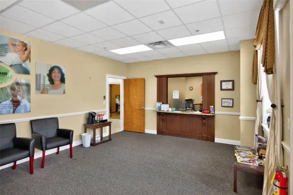 733 COUNTY ROAD 466, Lady Lake, FL 32159
