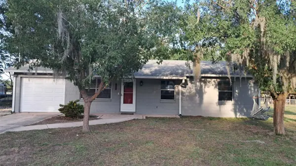 580 FERN AVE, Tavares, FL 32778