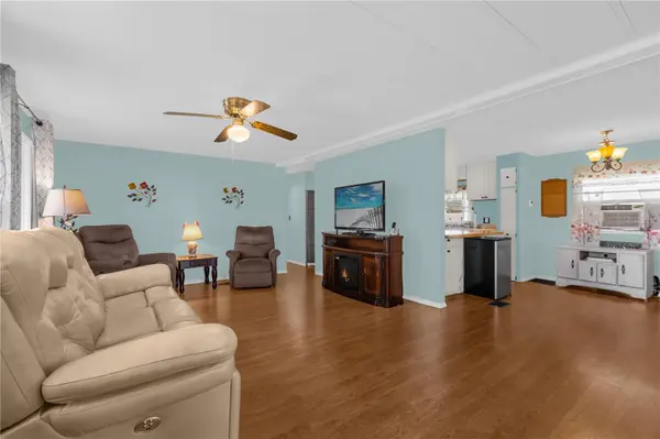 113 TROPICAL LN, Leesburg, FL 34748