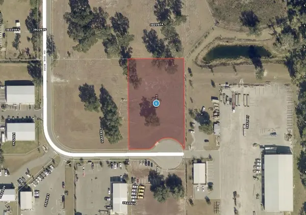 1080 DUCK BOX RD, Umatilla, FL 32784