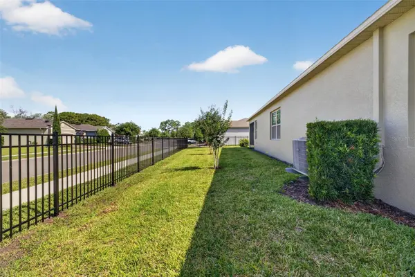 17386 BLAZING STAR CIR, Clermont, FL 34714
