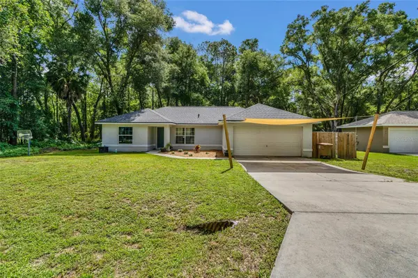 9 SEQUOIA LOOP LN, Ocklawaha, FL 32179