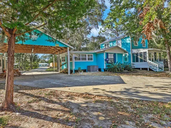 112 8TH ST NE, Steinhatchee, FL 32359