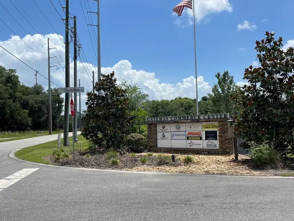 1060 DUCK BOX RD, Umatilla, FL 32784