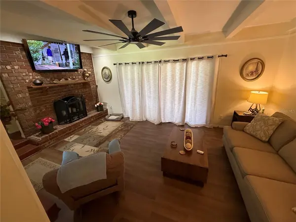 305 WHITE OAK DR, Altamonte Springs, FL 32701