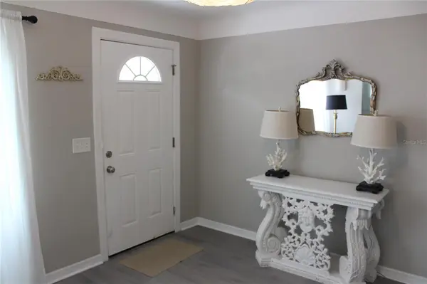 6014 CEDAR ST NE, St Petersburg, FL 33703