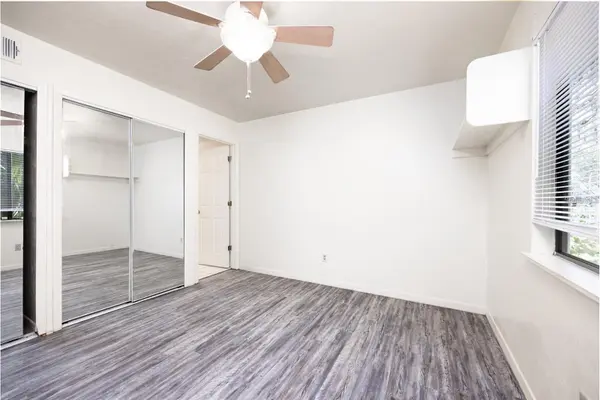 127 SE 16TH AVE #S-105, Gainesville, FL 32601
