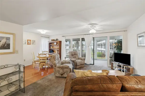 210 RIVER BEND PL #B, Welaka, FL 32193