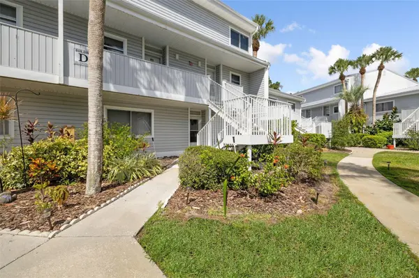 125 RIVER BEND PL #D, Welaka, FL 32193