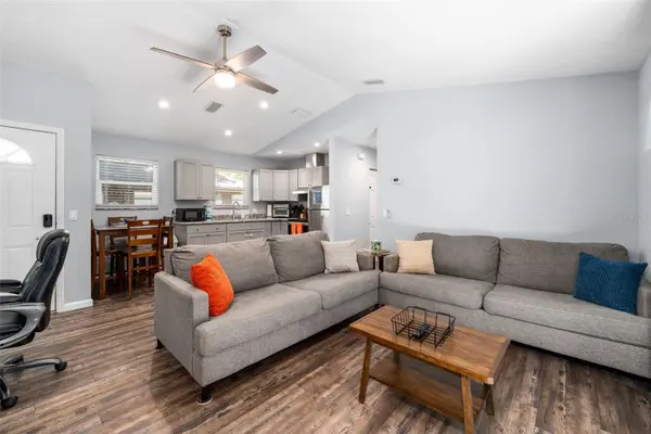 2256 W UNIVERSITY AVE, Gainesville, FL 32603