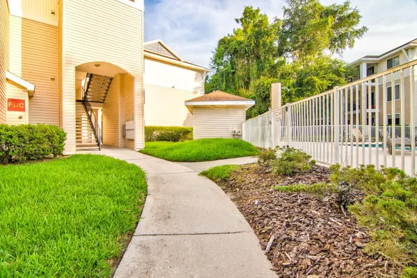 3921 SW 34TH ST #216, Gainesville, FL 32608