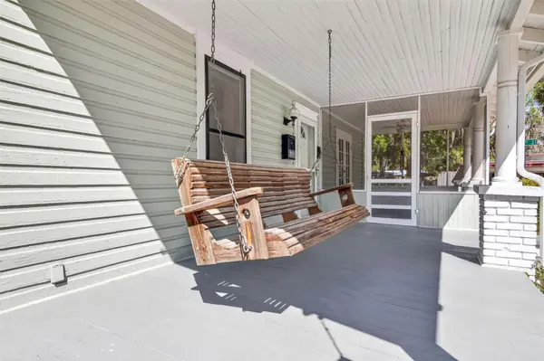 630 NE 6TH AVE, Gainesville, FL 32601