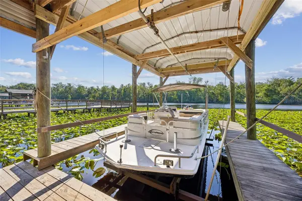 334 PARADISE CIR, Satsuma, FL 32189