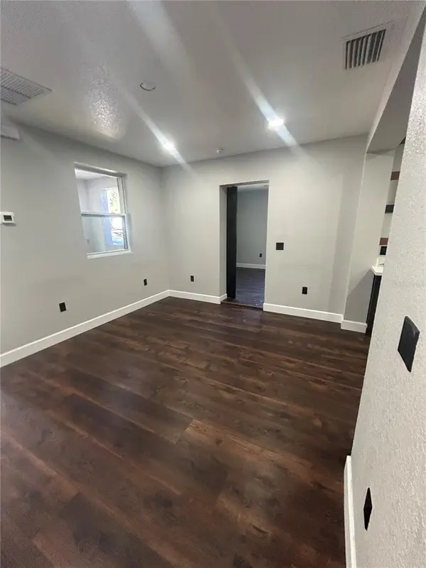 1111 SE 6TH AVE, Gainesville, FL 32601