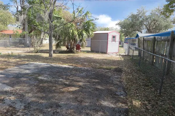 1045 SE 19TH ST, Gainesville, FL 32641