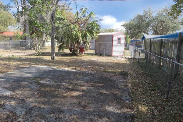 1045 SE 19TH ST, Gainesville, FL 32641