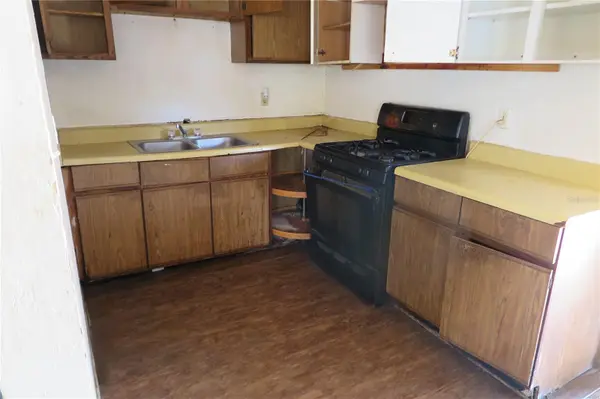 1045 SE 19TH ST, Gainesville, FL 32641