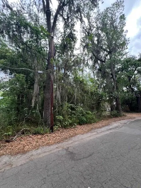 120 NW 9TH ST, Gainesville, FL 32601