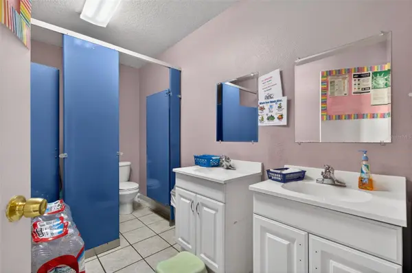 951 E HATHAWAY AVE, Bronson, FL 32621