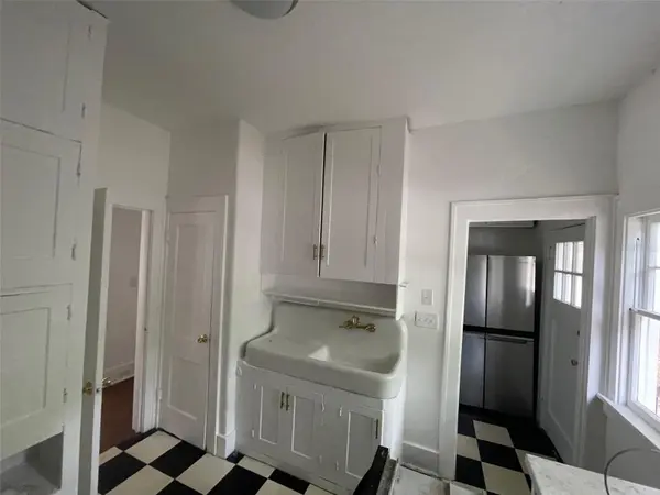 2635 W UNIVERSITY AVE, Gainesville, FL 32607