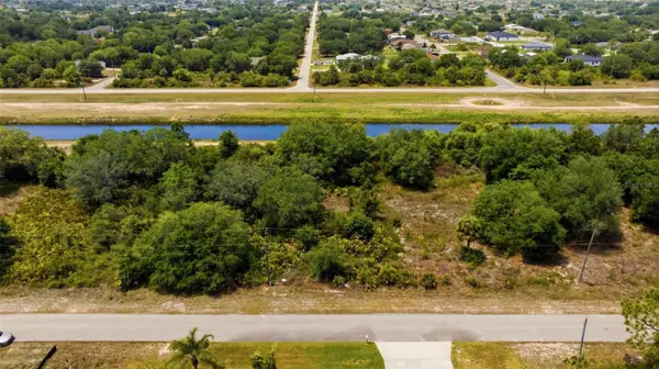 1909 WESTBORO LOOP, Lehigh Acres, FL 33972